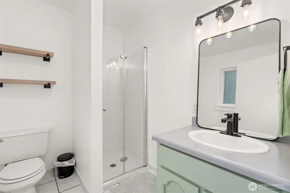 1346 W Third Street South Bend, WA 98586