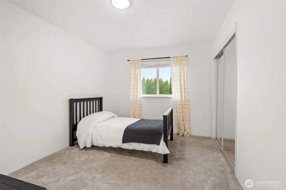 1346 W Third Street South Bend, WA 98586