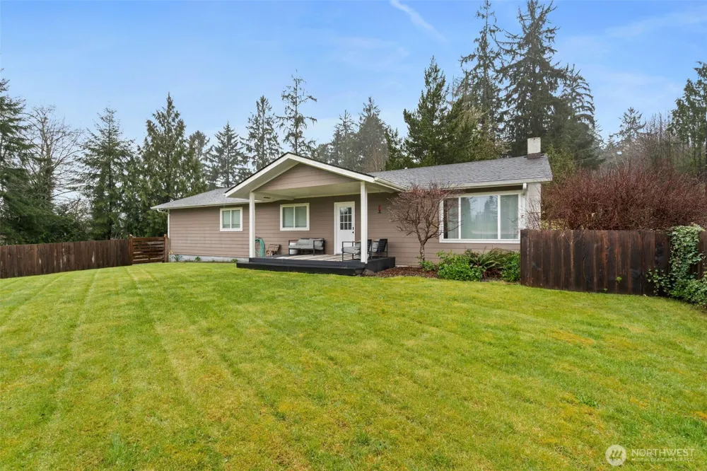 1346 W Third Street South Bend, WA 98586