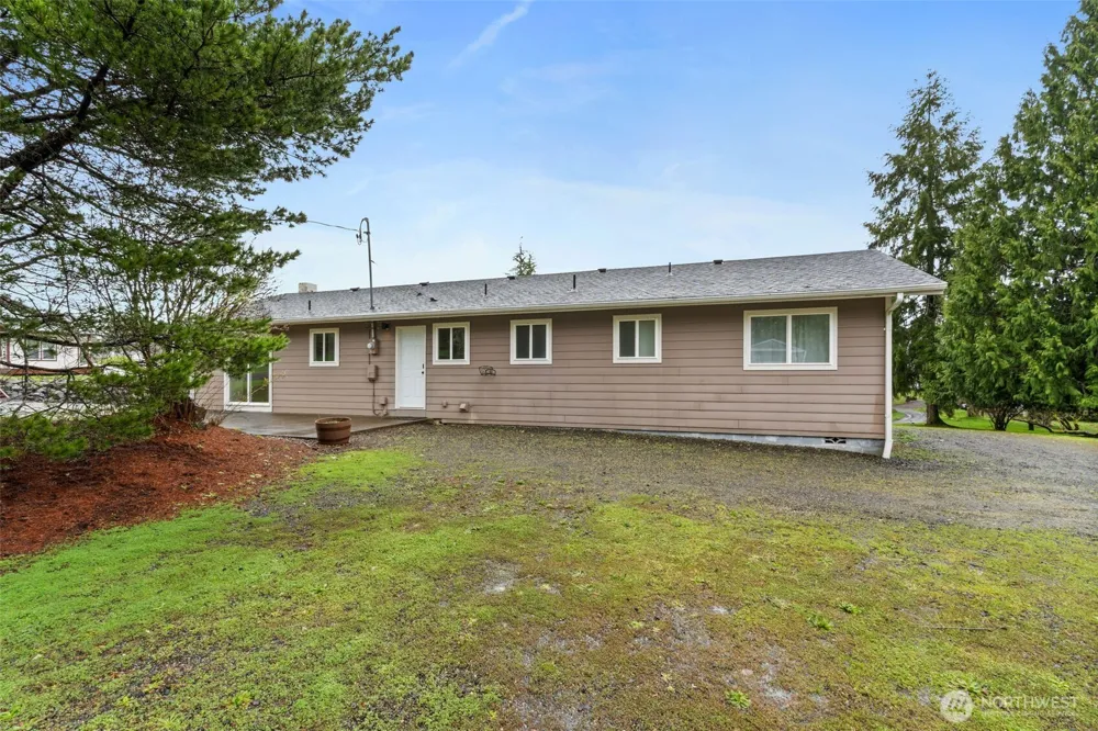 1346 W Third Street South Bend, WA 98586