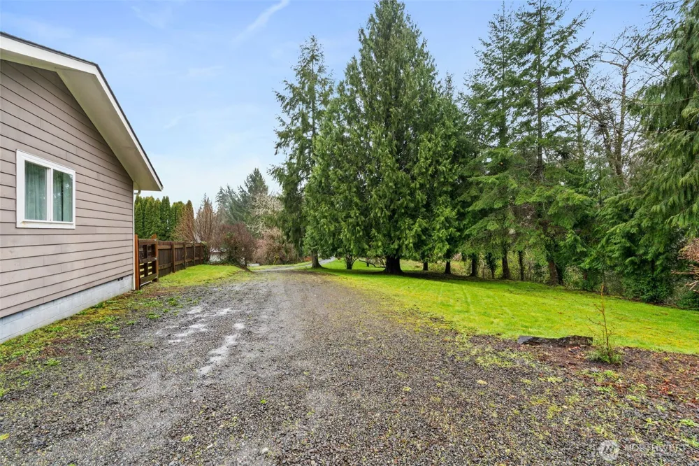 1346 W Third Street South Bend, WA 98586