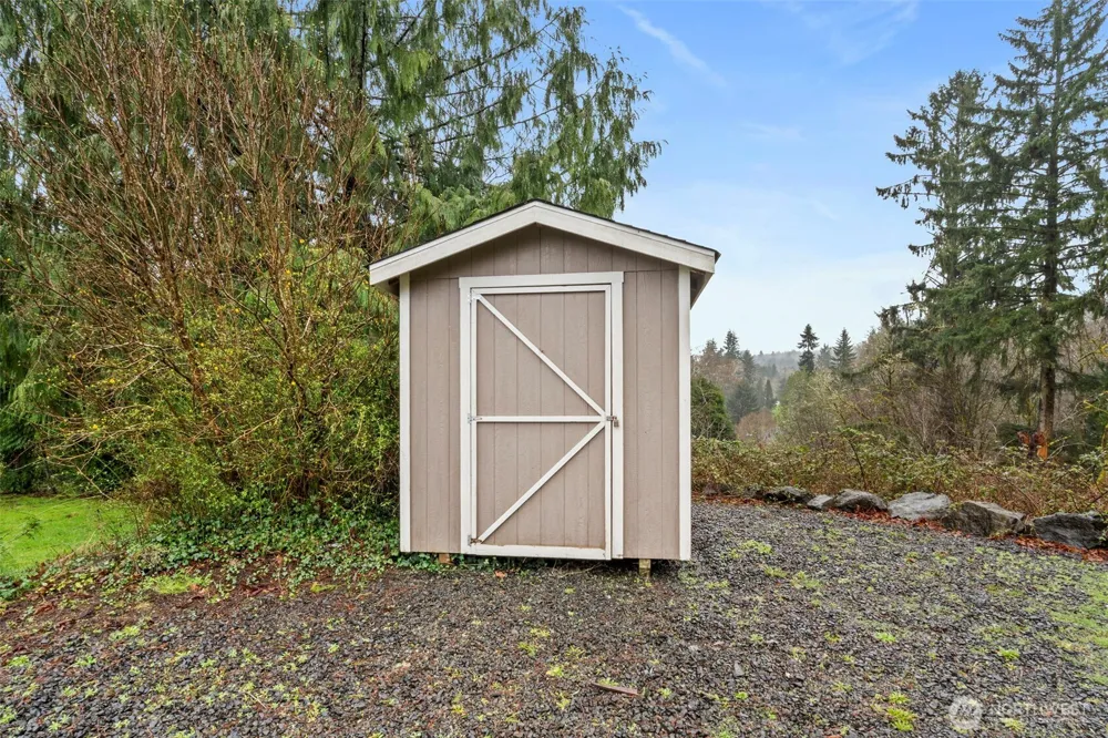1346 W Third Street South Bend, WA 98586