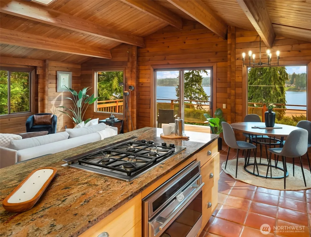 8121 SW 222nd Place Vashon, WA 98070