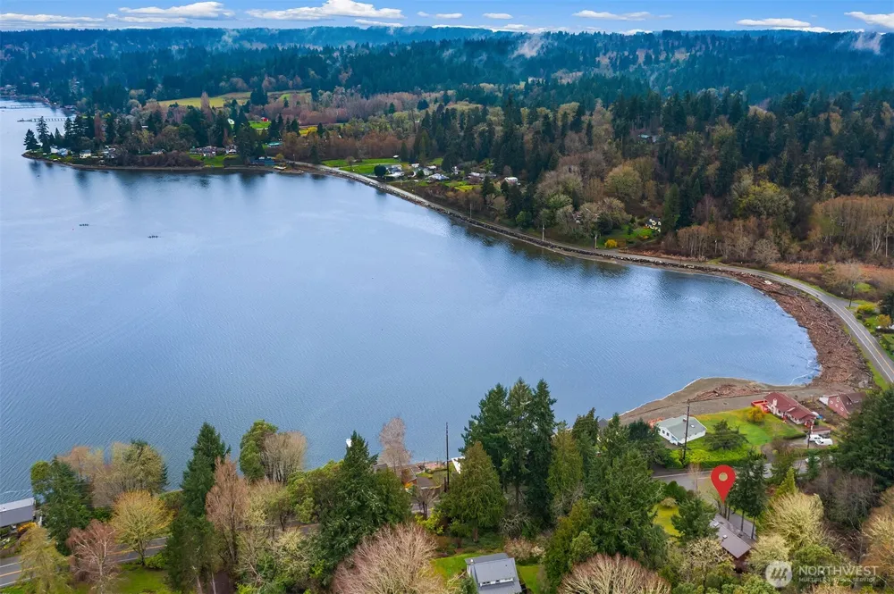 8121 SW 222nd Place Vashon, WA 98070