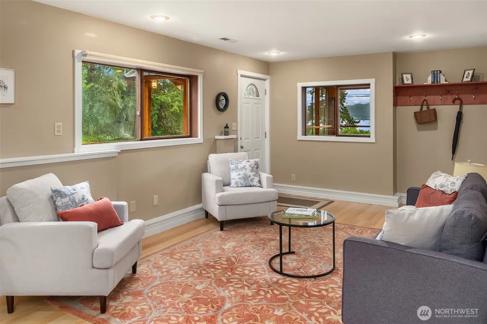 8121 SW 222nd Place Vashon, WA 98070