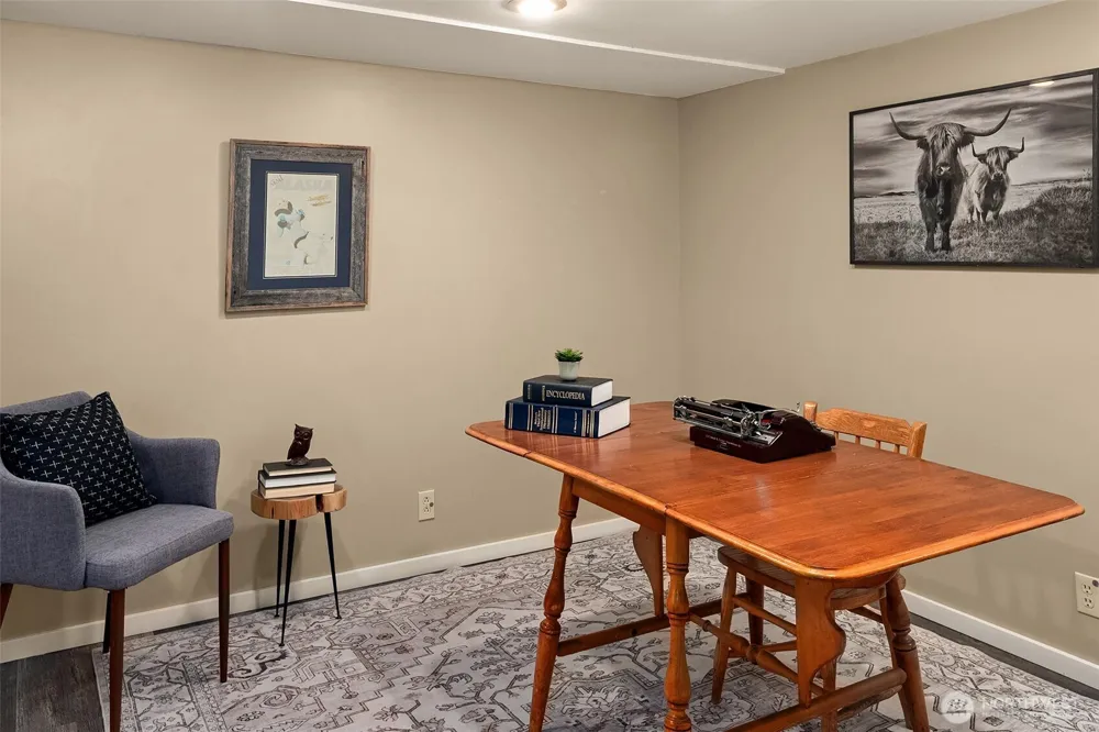 8121 SW 222nd Place Vashon, WA 98070