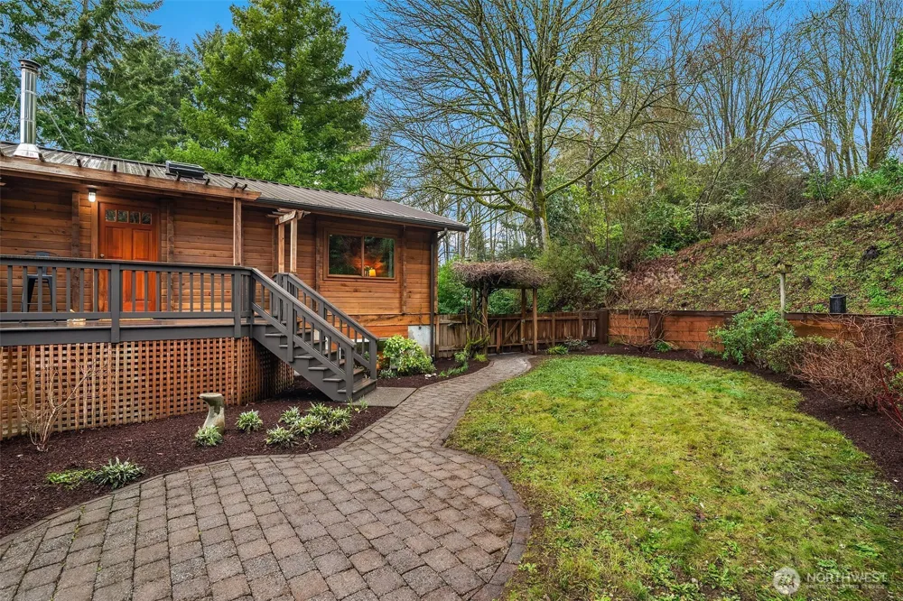 8121 SW 222nd Place Vashon, WA 98070