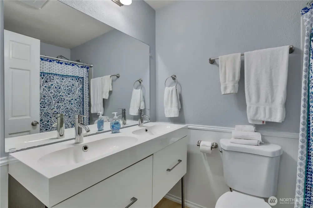 13209 Newcastle Way #A104 Newcastle, WA 98059
