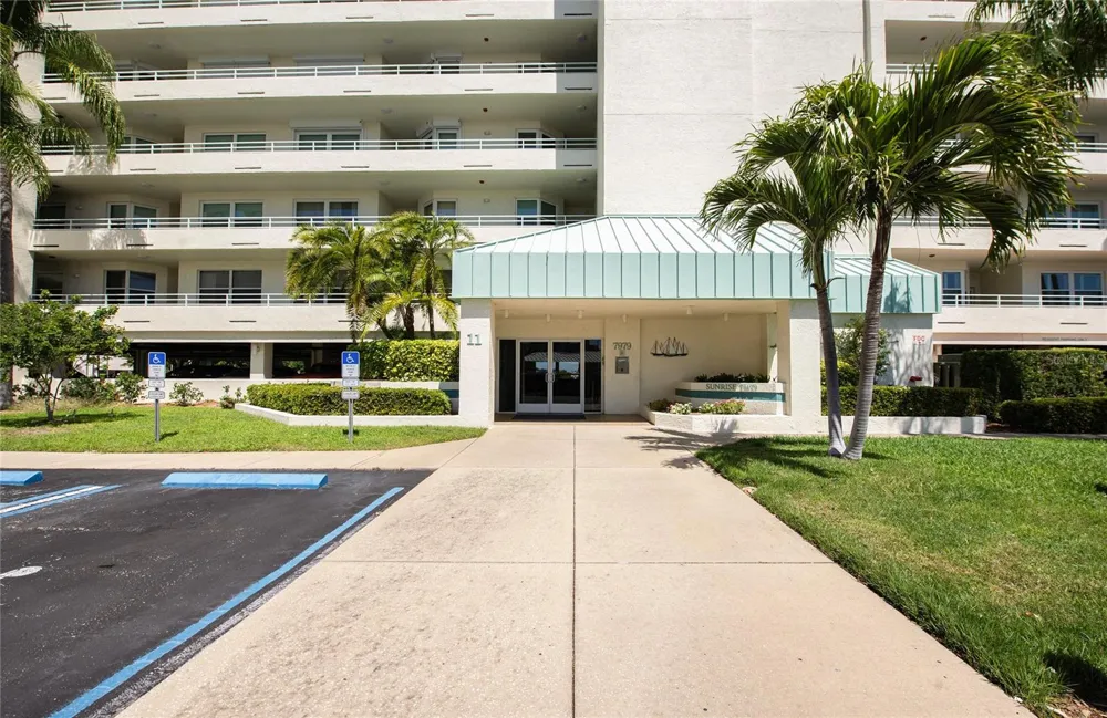 7979 SAILBOAT KEY BOULEVARD S #208 South Pasadena, FL 33707