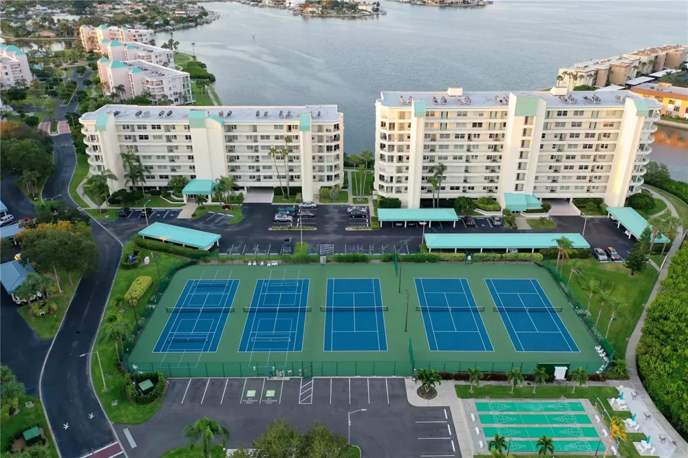 7979 SAILBOAT KEY BOULEVARD S #208 South Pasadena, FL 33707