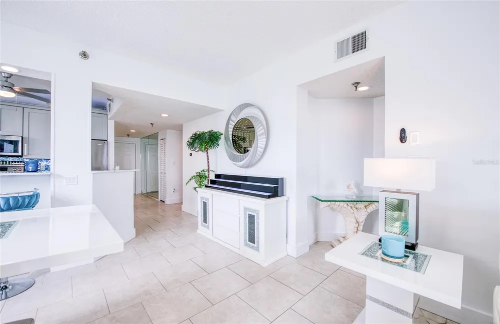 7979 SAILBOAT KEY BOULEVARD S #208 South Pasadena, FL 33707