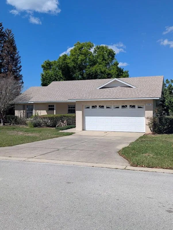 108 TWIN LAKE CIRCLE Umatilla, FL 32784