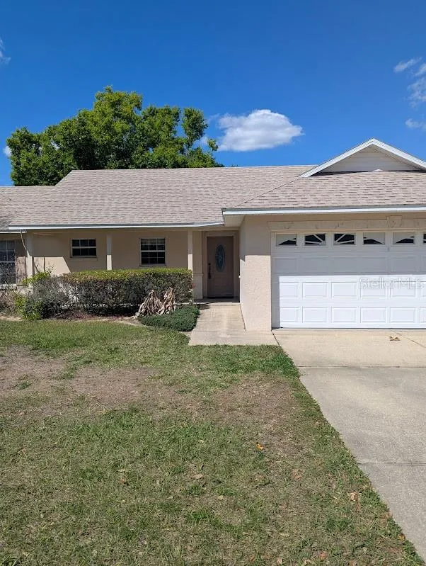 108 TWIN LAKE CIRCLE Umatilla, FL 32784