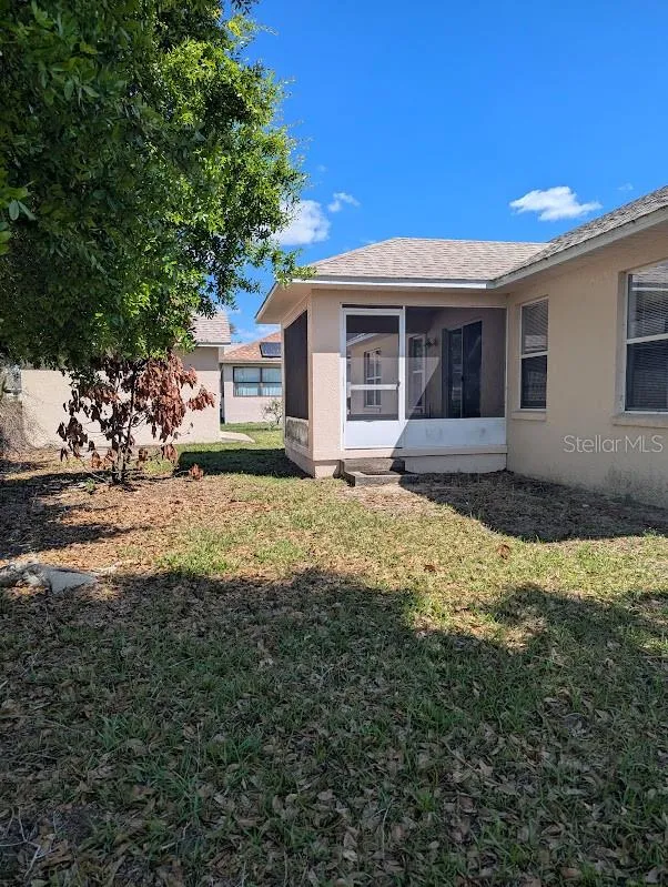 108 TWIN LAKE CIRCLE Umatilla, FL 32784