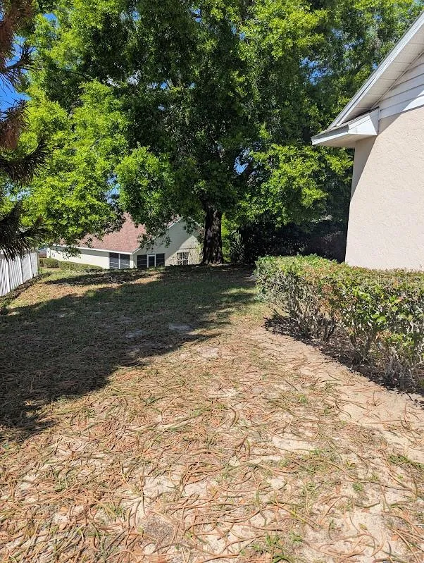 108 TWIN LAKE CIRCLE Umatilla, FL 32784