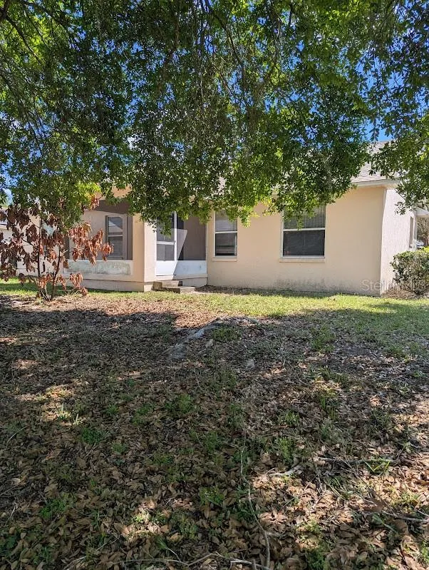 108 TWIN LAKE CIRCLE Umatilla, FL 32784