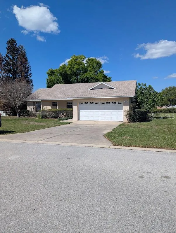 108 TWIN LAKE CIRCLE Umatilla, FL 32784