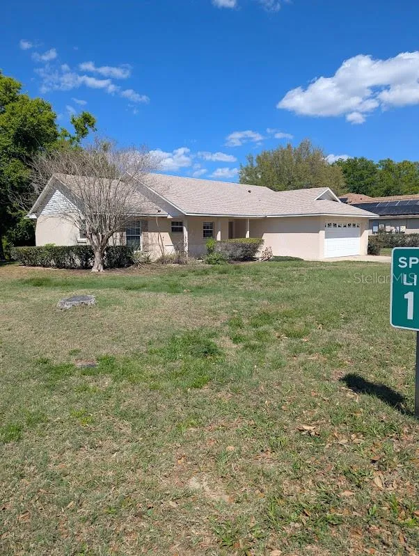 108 TWIN LAKE CIRCLE Umatilla, FL 32784