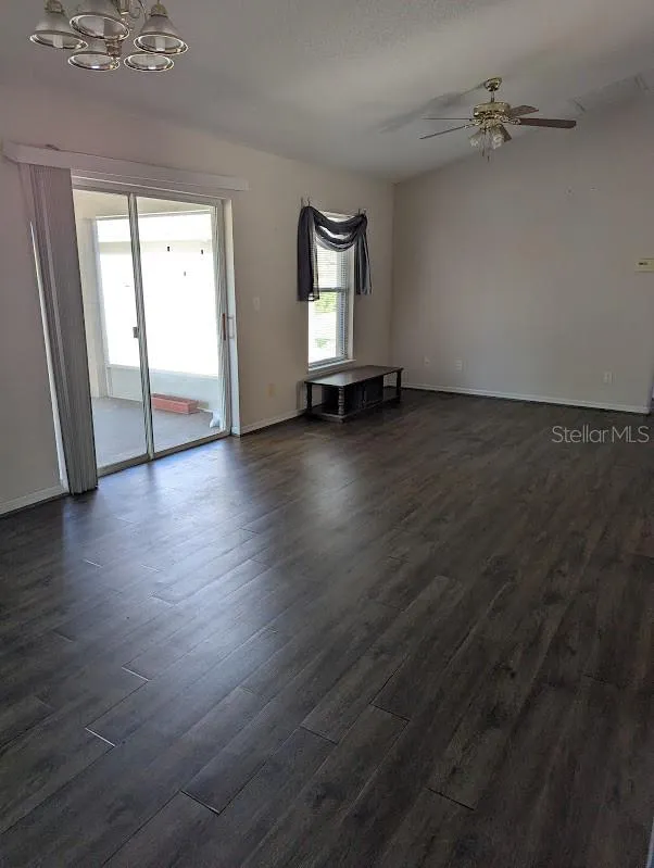 108 TWIN LAKE CIRCLE Umatilla, FL 32784