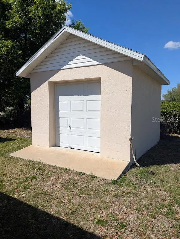 108 TWIN LAKE CIRCLE Umatilla, FL 32784