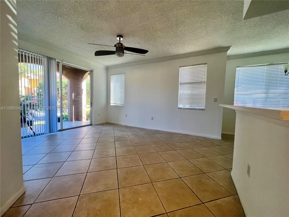 1000 Scotia Dr #101 Hypoluxo, FL 33462