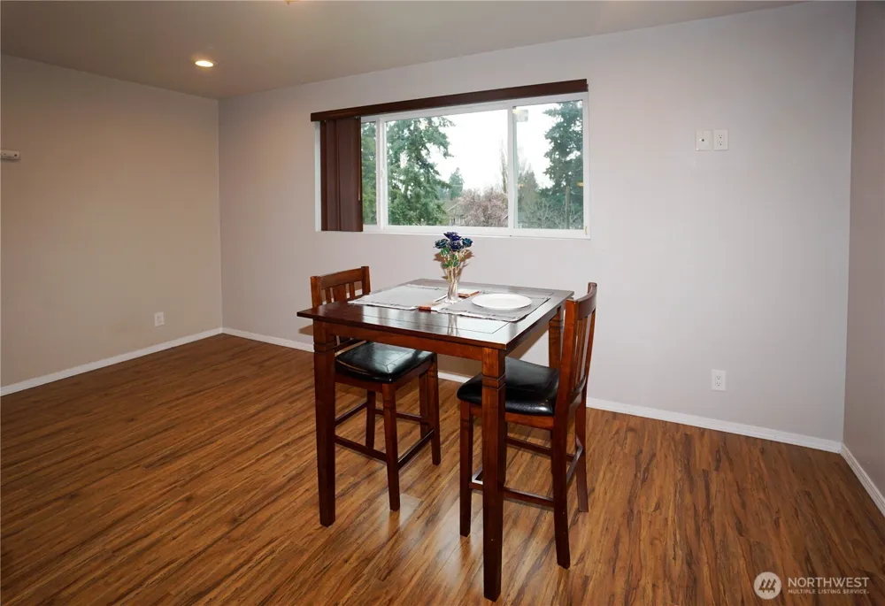 14948 6th Avenue S Burien, WA 98168