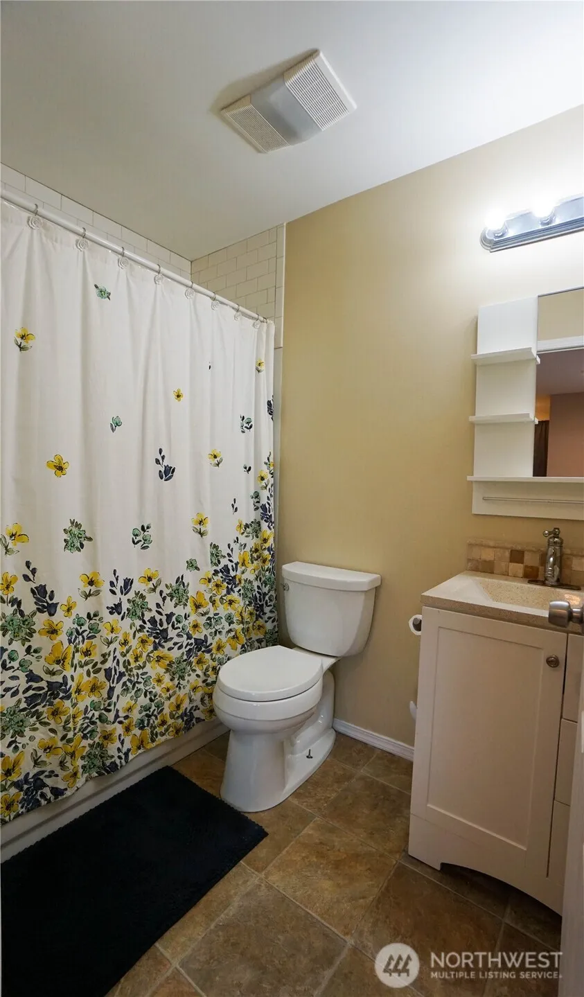 14948 6th Avenue S Burien, WA 98168