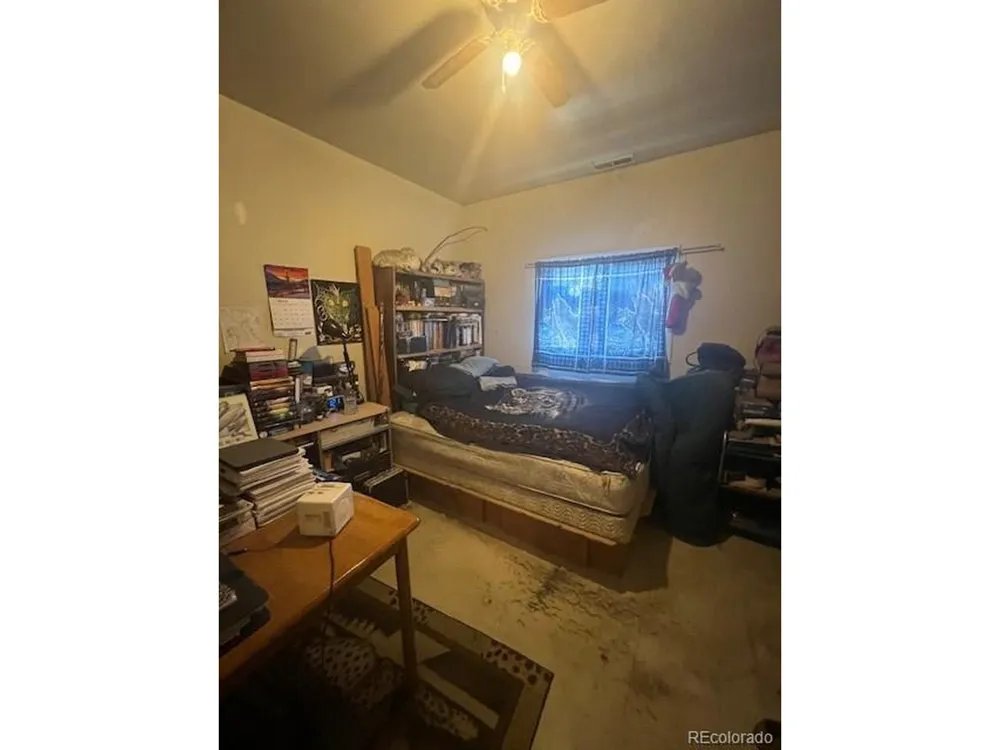 922 8th Street Alamosa, CO 81101