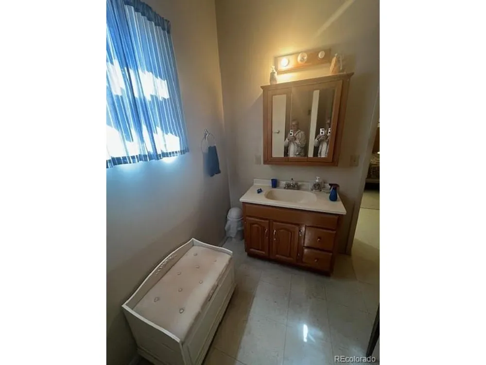 922 8th Street Alamosa, CO 81101
