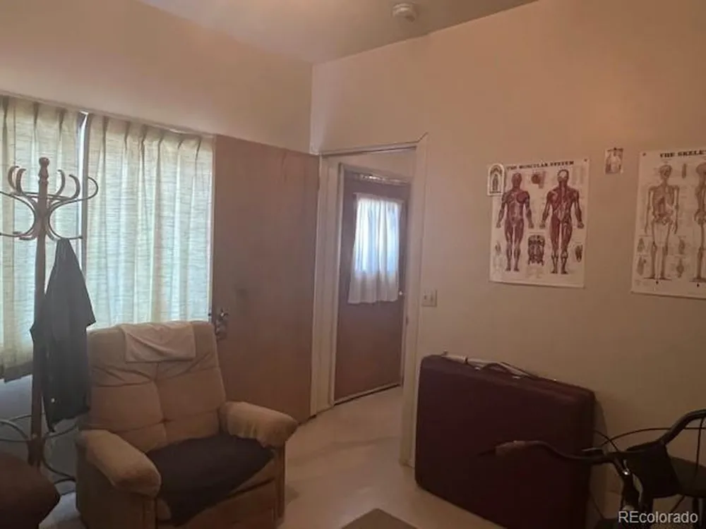 922 8th Street Alamosa, CO 81101