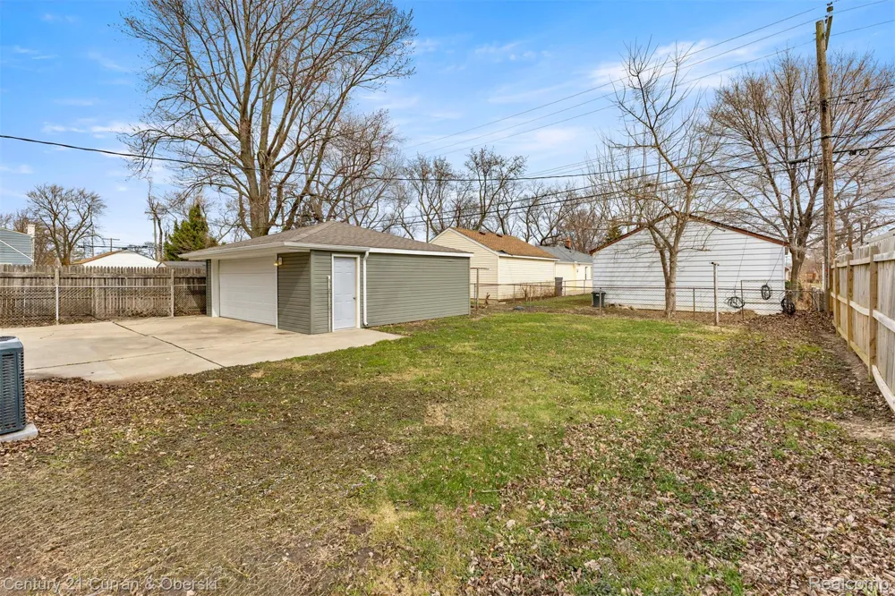 13367 Fordline Street Southgate City, MI 48195