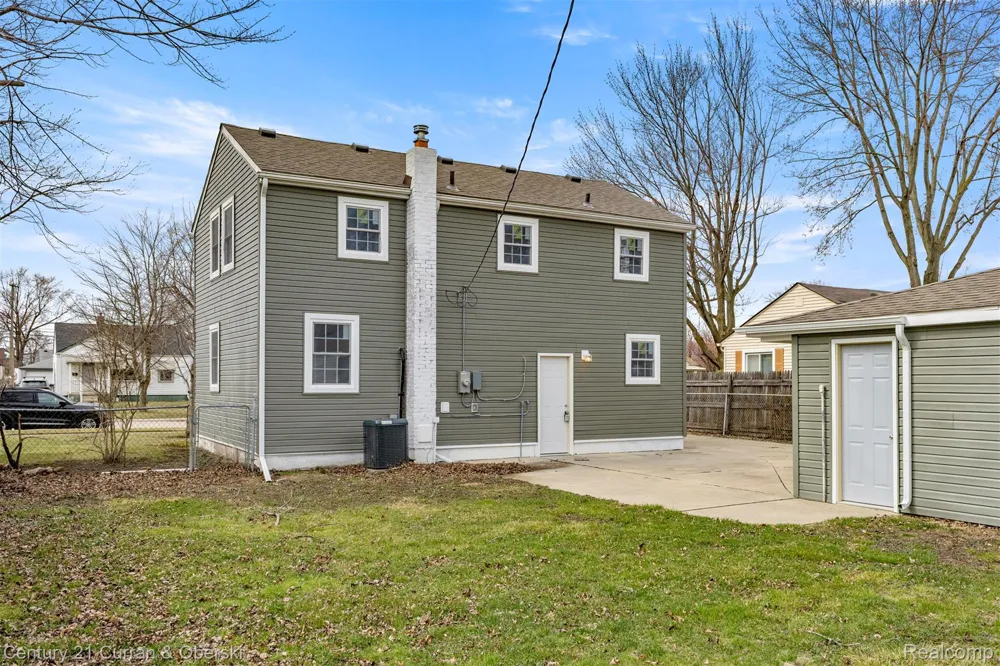 13367 Fordline Street Southgate City, MI 48195