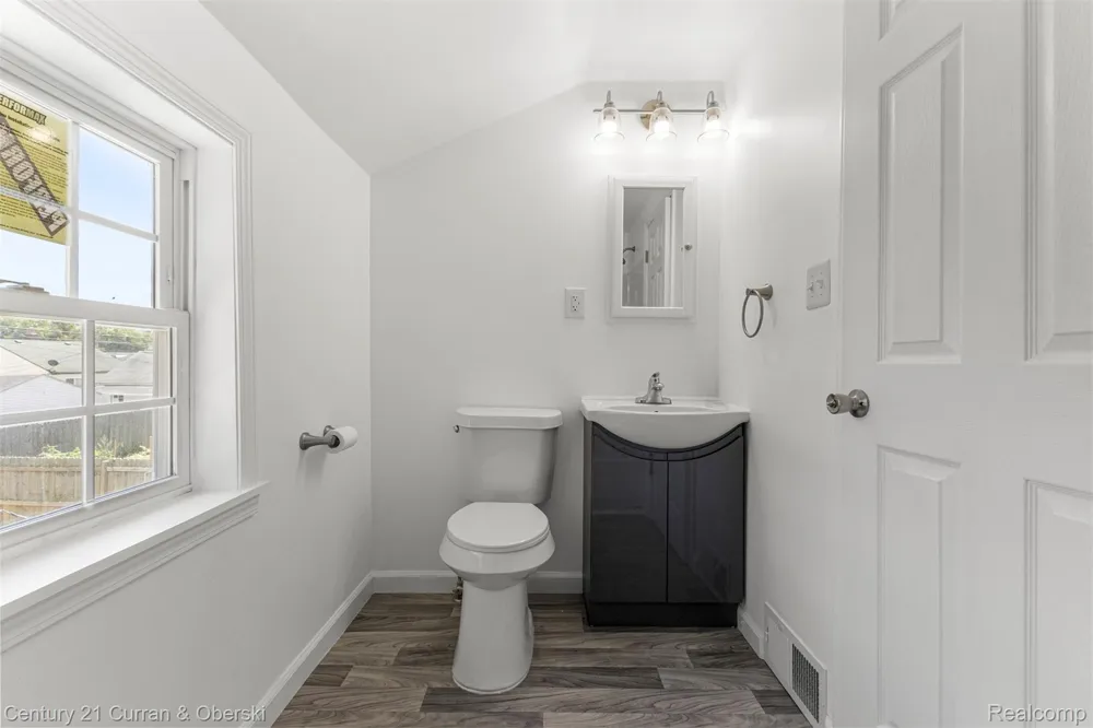 13367 Fordline Street Southgate City, MI 48195
