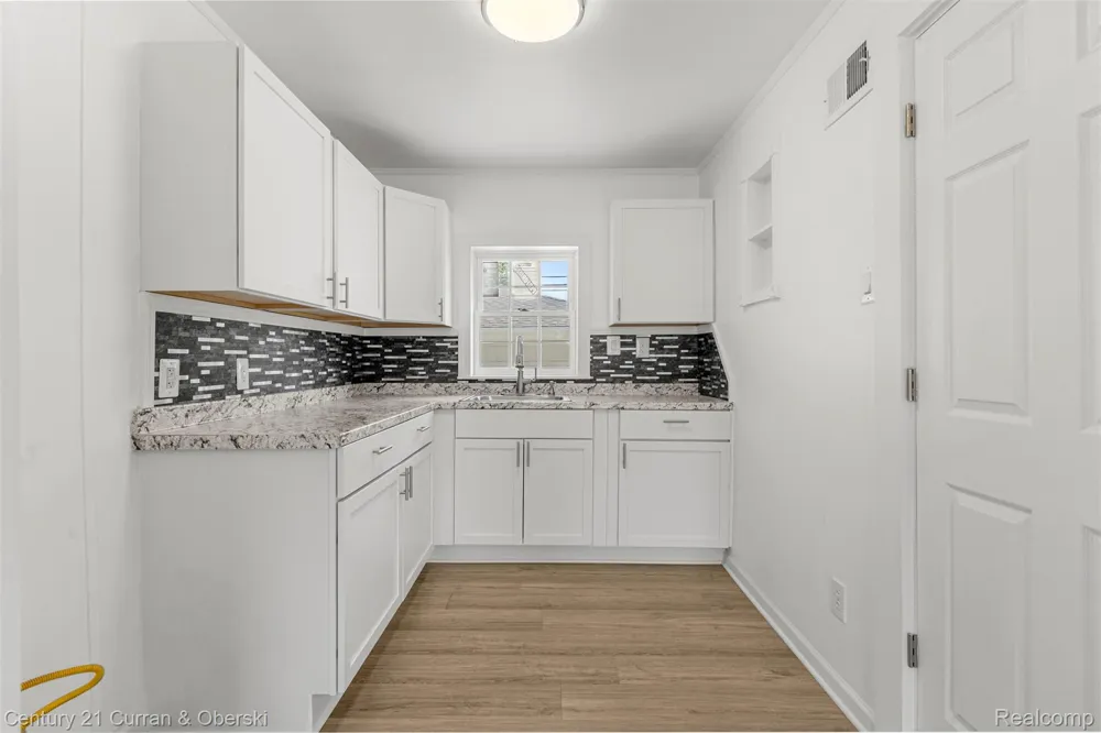 13367 Fordline Street Southgate City, MI 48195