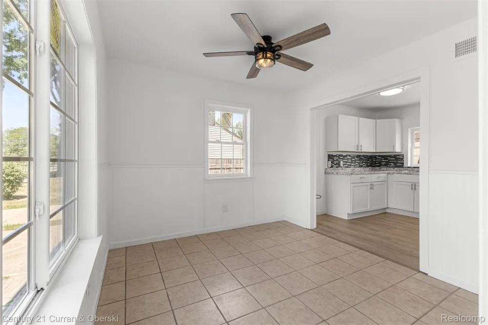 13367 Fordline Street Southgate City, MI 48195