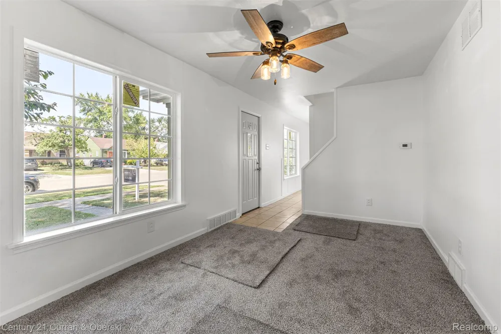 13367 Fordline Street Southgate City, MI 48195