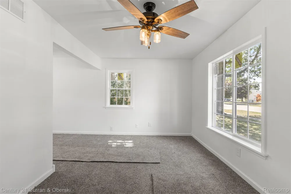13367 Fordline Street Southgate City, MI 48195