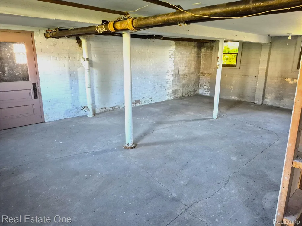 505 Forest Street Wyandotte City, MI 48192