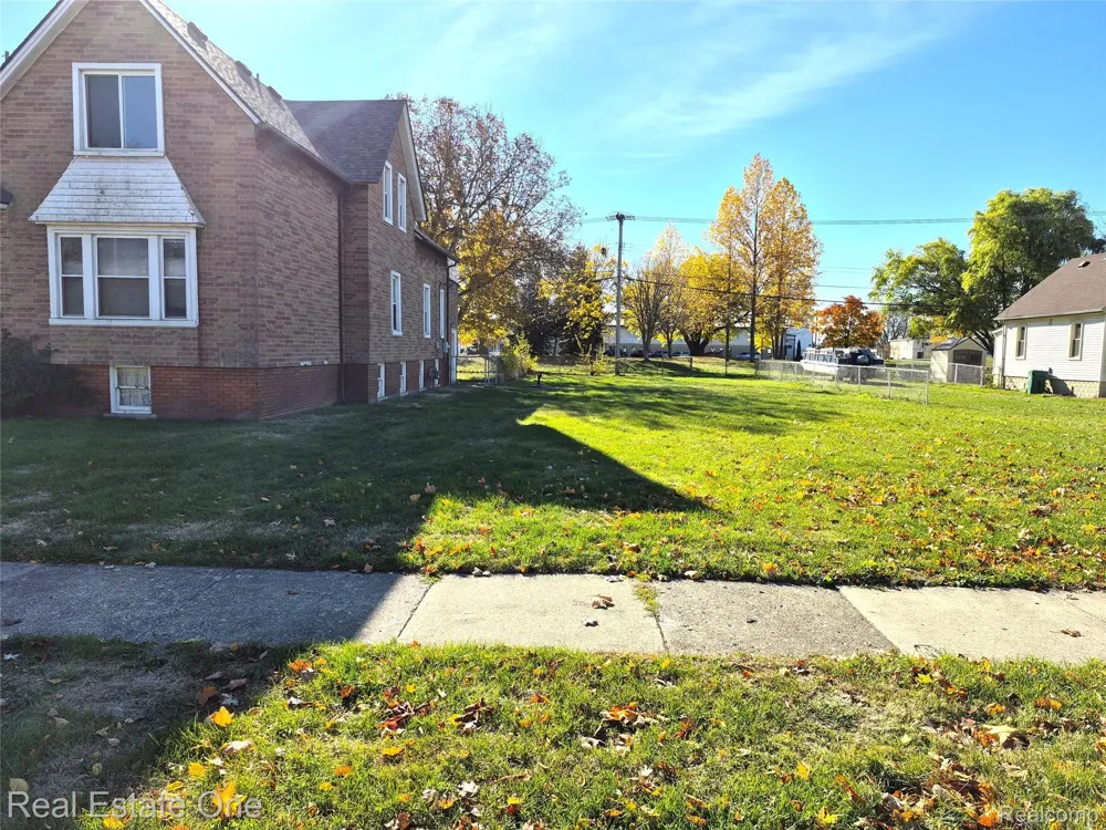 505 Forest Street Wyandotte City, MI 48192