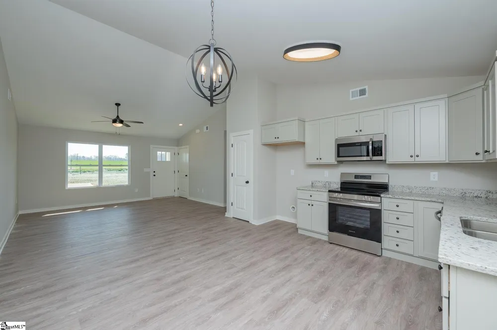 9892 Highway 252 Ware Shoals, SC 29692