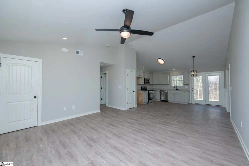 9892 Highway 252 Ware Shoals, SC 29692