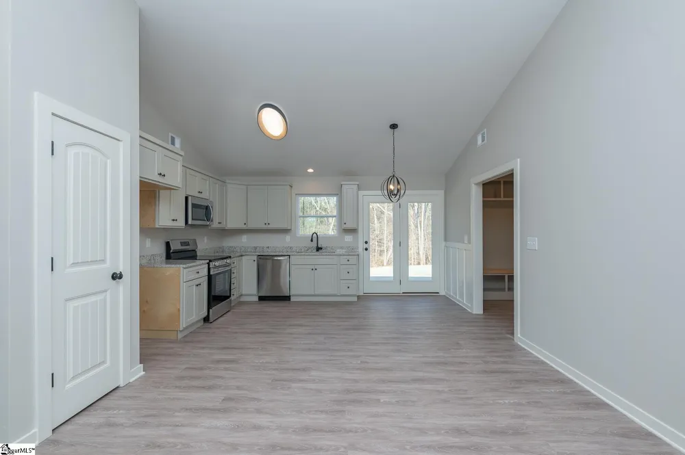9892 Highway 252 Ware Shoals, SC 29692