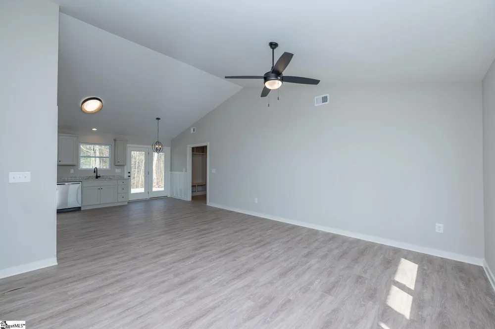 9892 Highway 252 Ware Shoals, SC 29692
