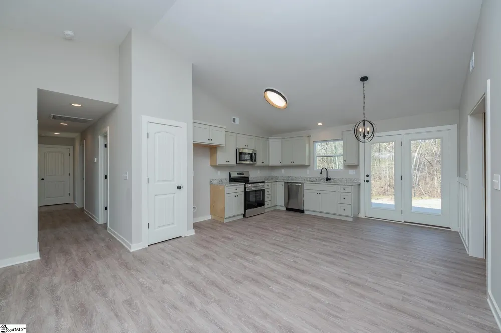 9892 Highway 252 Ware Shoals, SC 29692