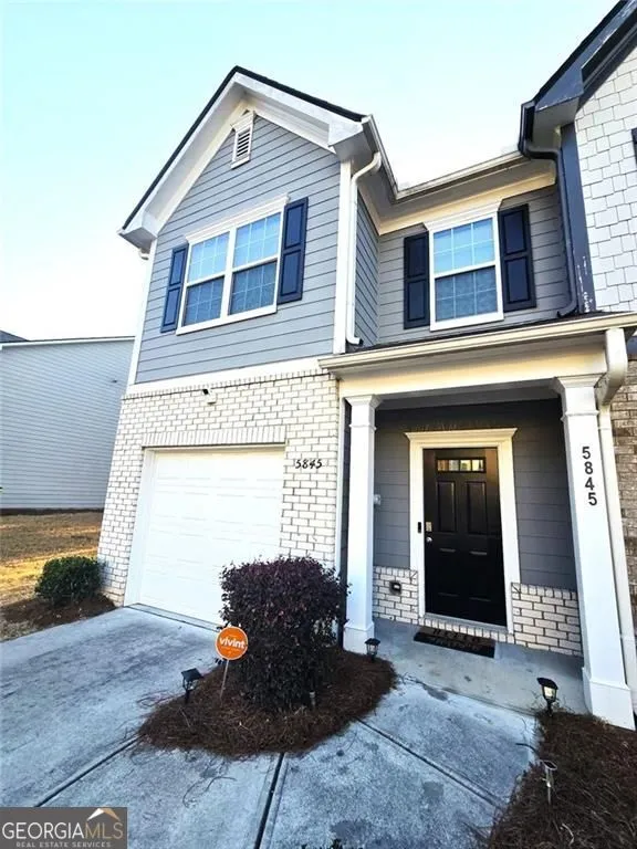 5845 Union Walk DR Union City, GA 30291