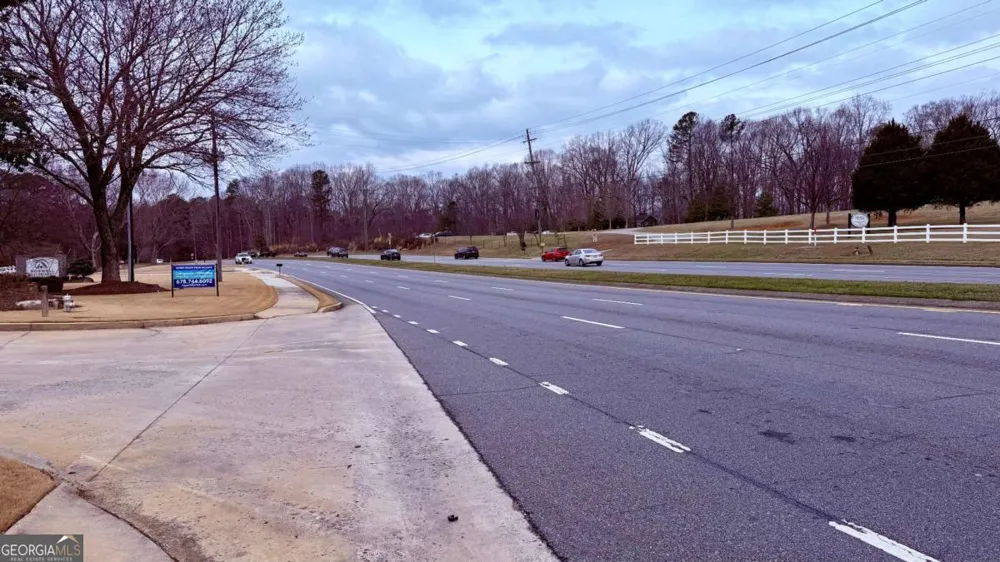 1400 Woodstock RD Roswell, GA 30075