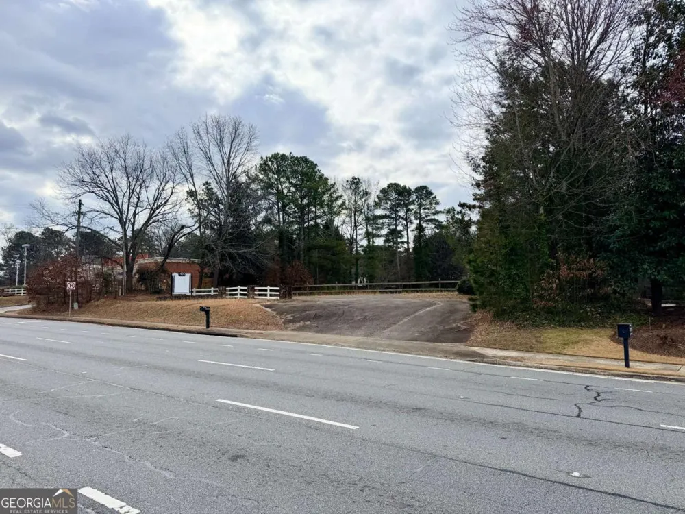 1400 Woodstock RD Roswell, GA 30075