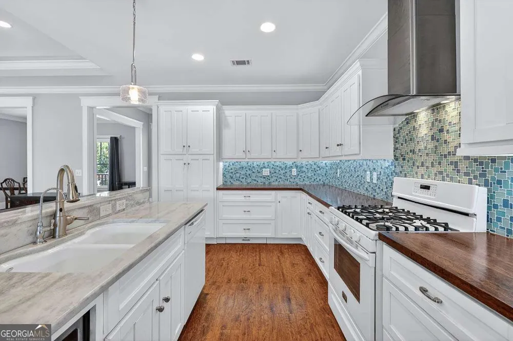 24 Bitter End CT Waverly, GA 31565