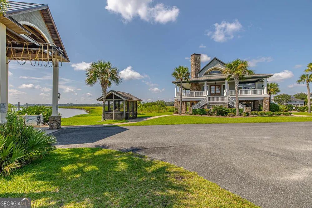 24 Bitter End CT Waverly, GA 31565