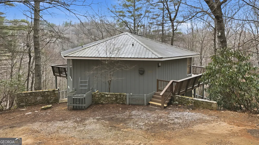 578 Saddleback CIR Sky Valley, GA 30537
